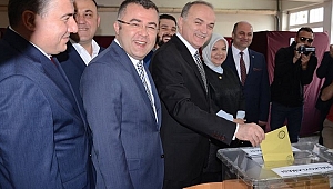 BAKAN ÖZLÜ OYUNU KULLANDI