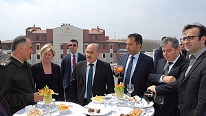 BARO'DA MİNİ RESEPSİYON