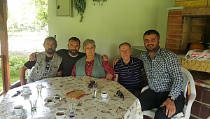 GAZETECİLERDEN ANLAMLI ZİYARET