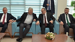 AK PARTİ'DE BAYRAMLAŞMA