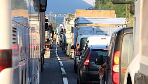 BOLU DAĞI TRAFİĞİ FELÇ OLDU