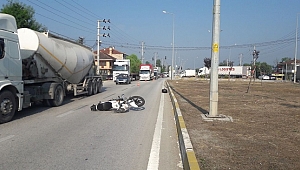 OTOBÜSE ARKADAN ÇARPTI