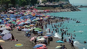 PLAJLAR DOLDU TAŞTI