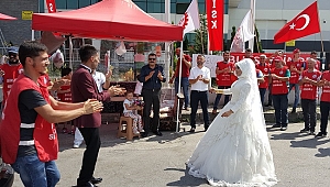 GREV ÇADIRI GELİN VE DAMADI AĞIRLADI
