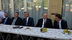 BAKAN ÖZLÜ YIĞILCALILARLA BAYRAMLAŞTI