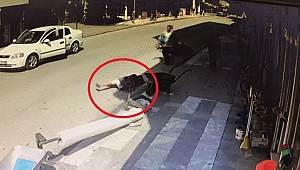 SÜRÜCÜNÜN ÇARPTIĞI KADIN YERE YUVARLANDI