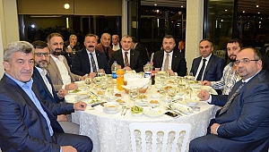 AK PARTİ YENİ BAŞKANLA BİRARAYA GELDİ