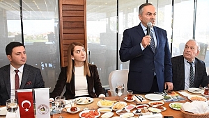 BAŞKAN AY BASIN MENSUPLARI İLE BULUŞTU