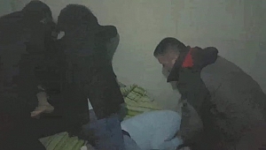 DOLANDIRICILAR OTEL ODASINDA KISKIVRAK YAKALANDI