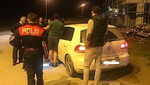 EHLİYETSİZ SÜRÜCÜ POLİSLE PAZARLIK YAPMAYA KALKTI