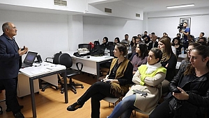 ŞİMŞEK MİMARLARA ESKİ DÜZCE'Yİ ANLATTI