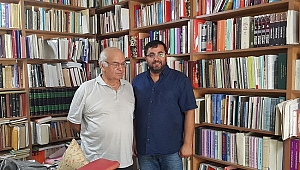 YARIM ASIRLIK KOLEKSİYONUNU ARMAĞAN ETTİ
