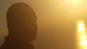 KELEŞ'TEN DURSUN AY'A: SUSMA, KONUŞSANA!