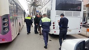 HALK OTOBÜSÜ YAŞLI KADINA ÇARPTI
