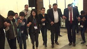 BAŞKAN HALAYDA