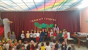 MİNİK ÖĞRENCİLERE AĞAÇ VE HAYVAN SEVGİSİ