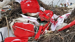 ÇOBANIN BULDUĞU BAYRAKLAR POLİSİ HAREKETE GEÇİRDİ