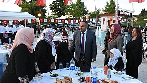 BELEDİYE PERSONELİ İFTARDA BULUŞTU
