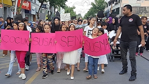 ÇOCUK CİNAYETLERİNE PROTESTO