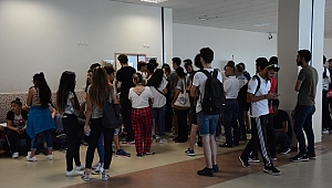 DÜZCE ÜNİVERSİTESİ'NDE KAYIT HEYECANI BAŞLADI