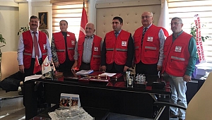 KIZILAY DÜZCE YÖNETİMİ ATATÜRK'Ü VE CUMHURİYET BAYRAMI'NI UNUTTU!