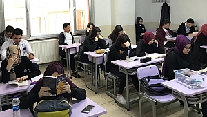 UĞUR'DA KİTAP OKUMA ETKİNLİĞİ