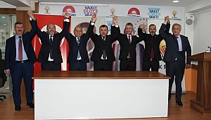 AK PARTİ ADAYLARINI TANITTI
