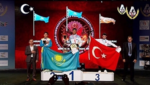 BİLEK GÜREŞİNDE DÜNYA ÜÇÜNCÜSÜ OLDULAR