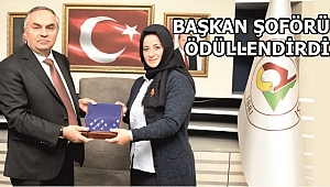 ARACINDA BULDUĞU CÜZDANI SAHİBİNE TESLİM ETTİ