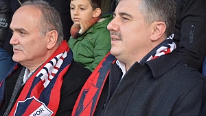 FARUK ÖZLÜ, HAKAN KUŞÇUOĞLU'YLA SAHAYA ÇIKTI
