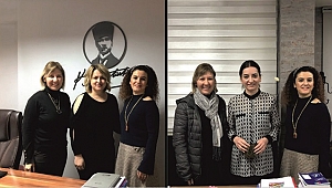 İYİ PARTİ KADINLARI KUTLAMA ZİYARETİNDE
