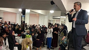 CUMAYERİ'NDE KADINLAR GÜNÜ ETKİNLİĞİ BÜYÜK İLGİ GÖRDÜ