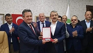 CUMAYERİ BELEDİYESİ'NDE DEVİR TESLİM 