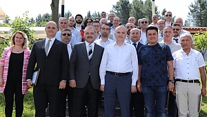 BAŞKAN İŞ İNSANLARINA;