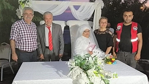DAMAT 70, GELİN 72 YAŞINDA! HUZUREVİNDE DÜĞÜN