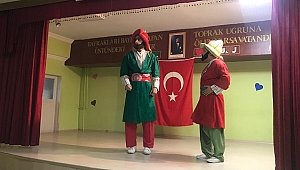 İŞÇİ ÇOCUKLARINA TİYATRO GÖSTERİSİ