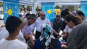 İYİ PARTİ AŞURE DAĞITTI