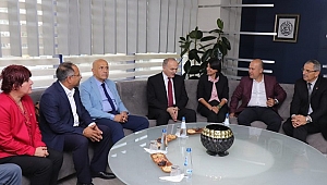 ÖZLÜ'DEN CHP HEYETİNE TEŞEKKÜR