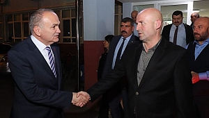 FARUK ÖZLÜ'YE DESTEK
