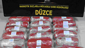 DÜZCE'DE 12 KİLO ESRAR YAKALANDI
