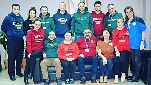 KRAVAT, ETEK, TAKIM ELBİSE YOK
