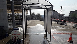 ÇİLİMLİ'DE VİRÜSE KARŞI 'DEZENFEKSİYON TÜNELİ' KURULDU