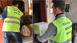 BELEDİYE KAPI KAPI DOLAŞIP YARDIM DAĞITIYOR