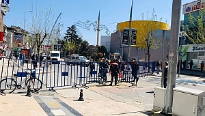 İSTANBUL CADDESİ ARAÇ TRAFİĞİNE KAPATILDI