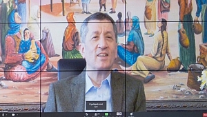BAKAN SELÇUK'A ÖĞRETMENLERDEN SÜRPRİZ