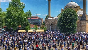 CAMİLER CEMAATE AÇILDI
