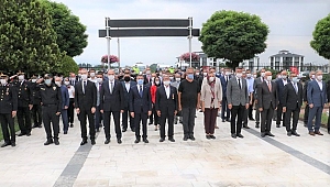 ŞEHİTLİKTE 15 TEMMUZ TÖRENİ