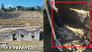 ANTİK TİYATRODA HEYECAN VEREN GELİŞME