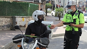 KASK TAKMAYAN, SİGORTA YAPTIRMAYAN MOTOSİKLET SÜRÜCÜLERİNE CEZA YAĞDI