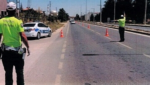 POLİS SÜRÜCÜLERİ EŞ ZAMANLI DENETLEDİ